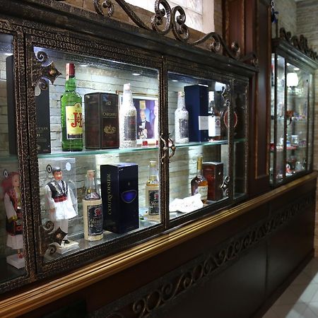 Hotel Villa Tafaj Tirana Extérieur photo
