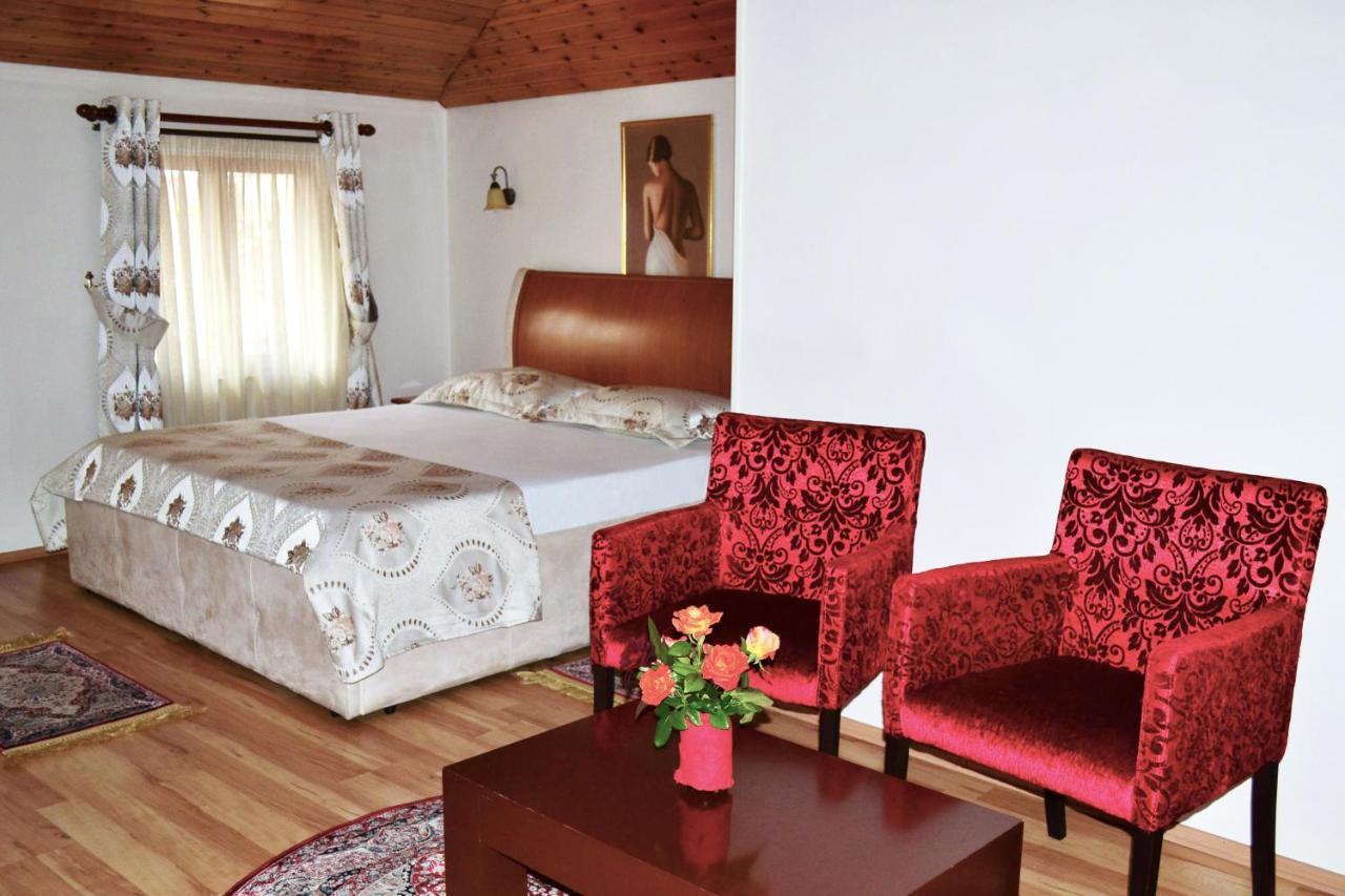 Hotel Villa Tafaj Tirana Extérieur photo
