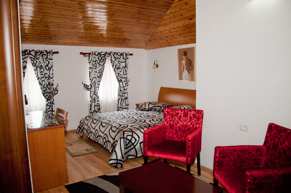 Hotel Villa Tafaj Tirana Extérieur photo