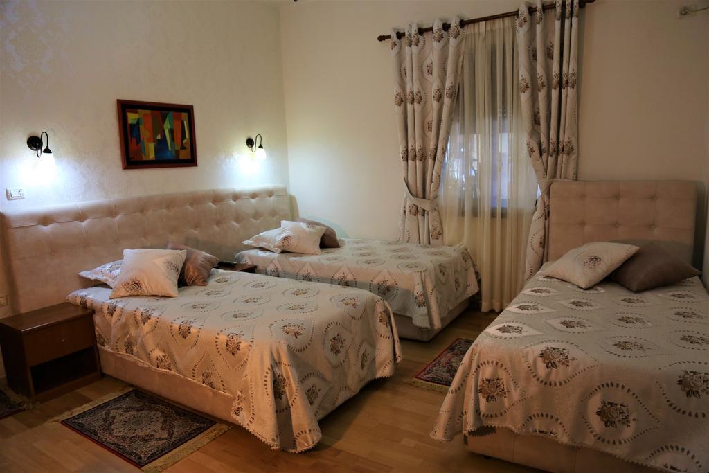 Hotel Villa Tafaj Tirana Extérieur photo