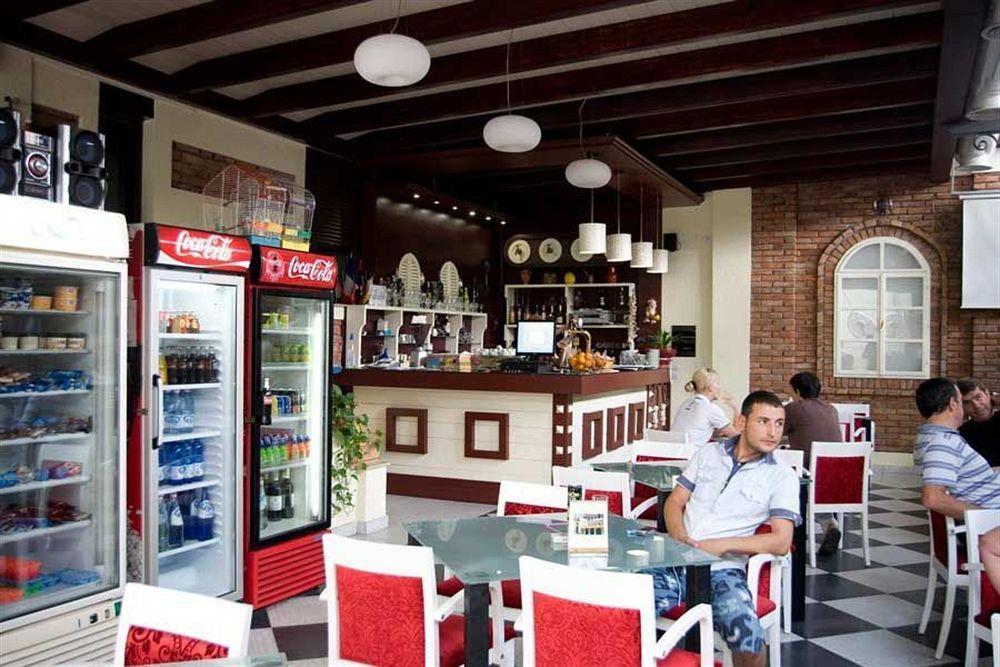 Hotel Villa Tafaj Tirana Extérieur photo