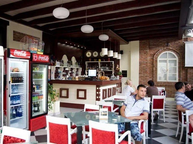 Hotel Villa Tafaj Tirana Extérieur photo