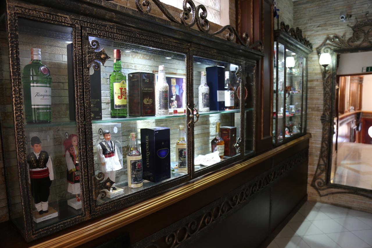 Hotel Villa Tafaj Tirana Extérieur photo