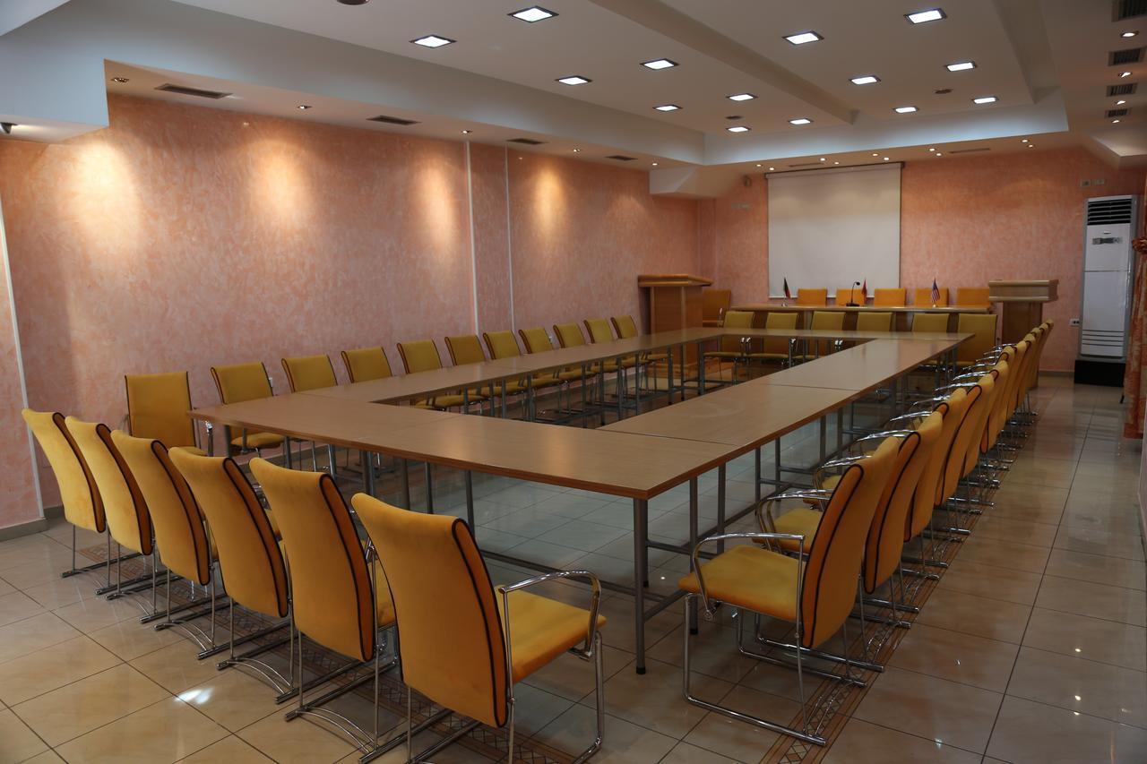 Hotel Villa Tafaj Tirana Extérieur photo